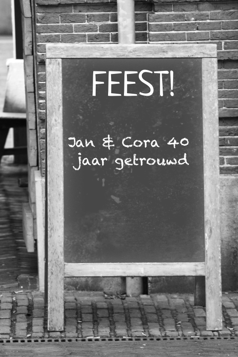 Zwart-wit uitnodiging 40 jaar getrouwd met straatbord