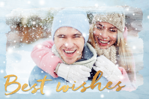 Kerstkaart met fotolijst, sneeuw en gouden letters