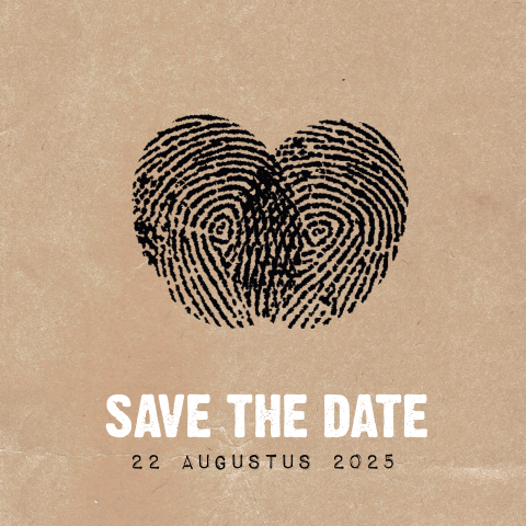 Save the Date kaart met kraftlook vingerafdruk hartje