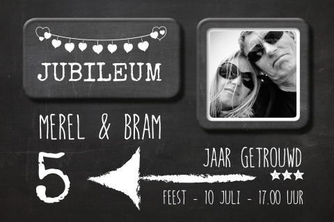 Zwart-wit krijtbord uitnodiging voor 5-jarig jubileum