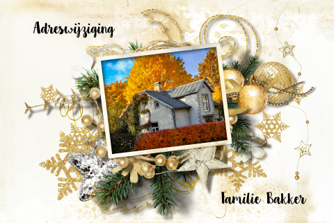 Kerst verhuiskaart met goudkleurige kerstversiering