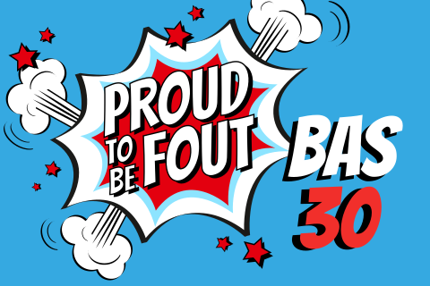 30 jaar verjaardag uitnodiging met fout feest thema