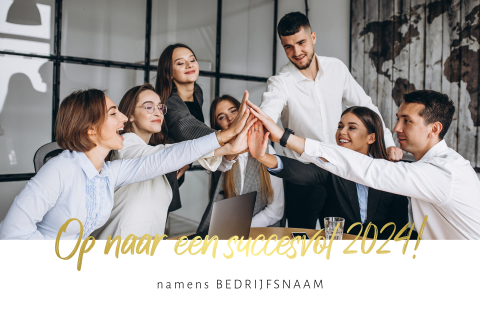 Foto nieuwjaarskaart met goudfolie typografie