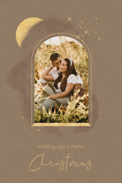 Bruine kerstkaart met goudkleurige maan en eigen foto