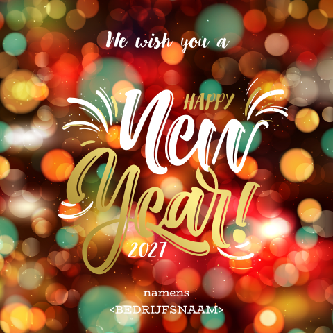 Kerstkaart met achtergrond van gekleurde lichtjes en happy new year