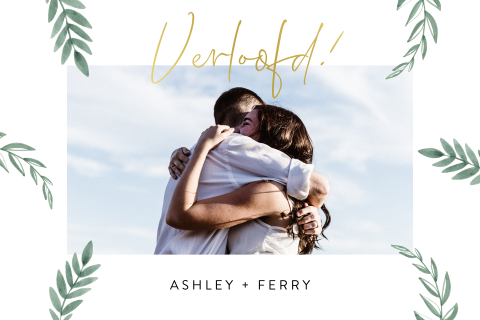 Goudfolie verlovingskaart met eigen foto en blaadjes