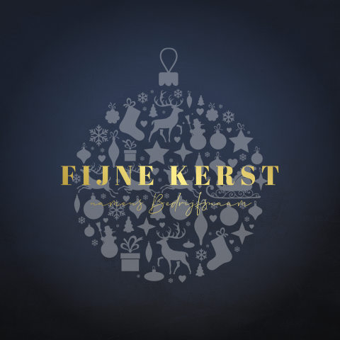 Goudfolie kerstkaart met kerstbal en blauwe achtergrond