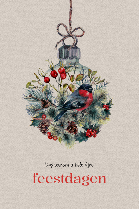 Kerstkaart met goudvink in glazen kerstbal
