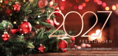 Kerstkaart foto kerstboom met rode versiering en 2027 in roségoudfolie