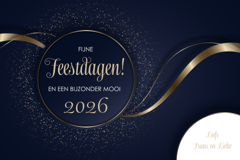 Donkerblauwe kerstkaart met goudlint
