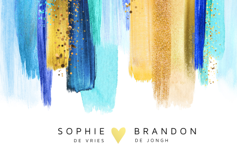 Moderne trouwkaart met blauwe verf en goudfolie hartje