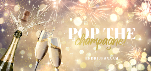 Feestelijke nieuwjaarskaart met champagne en vuurwerk