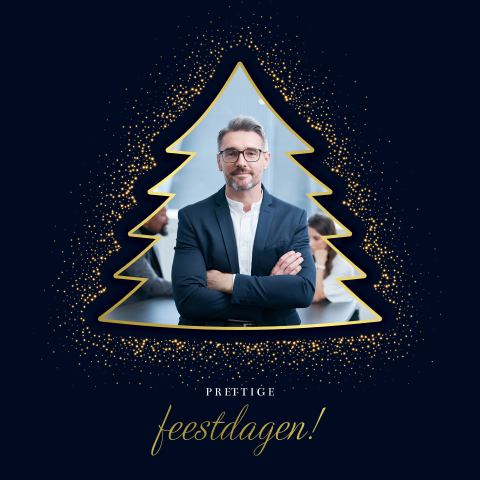 Zwarte kerstkaart met goudfolie kerstboom frame voor eigen foto