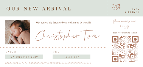 Groen geboortekaartje in vorm van ticket
