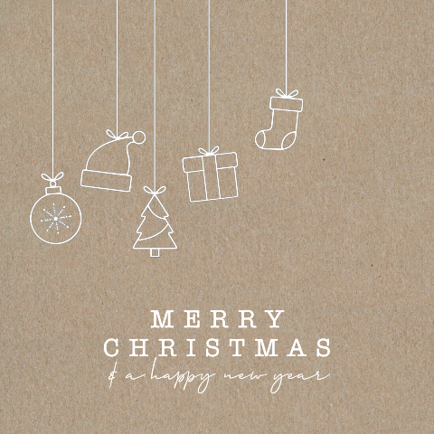 Kerstkaart met witte illustraties op echt kraftpapier