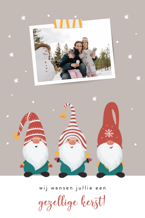 Kerstkaart met eigen foto en kerstkabouters