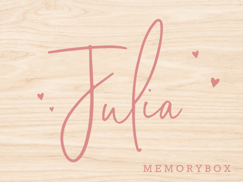 Memorybox meisje met roze naam en hartjes