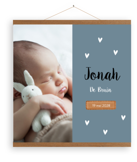 Blauwe canvasposter met leren label, eigen foto en hartjes