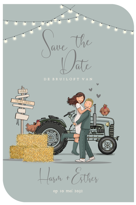 Save the date bruidspaar tractor blauwgroen met hooibalen en lichtjes