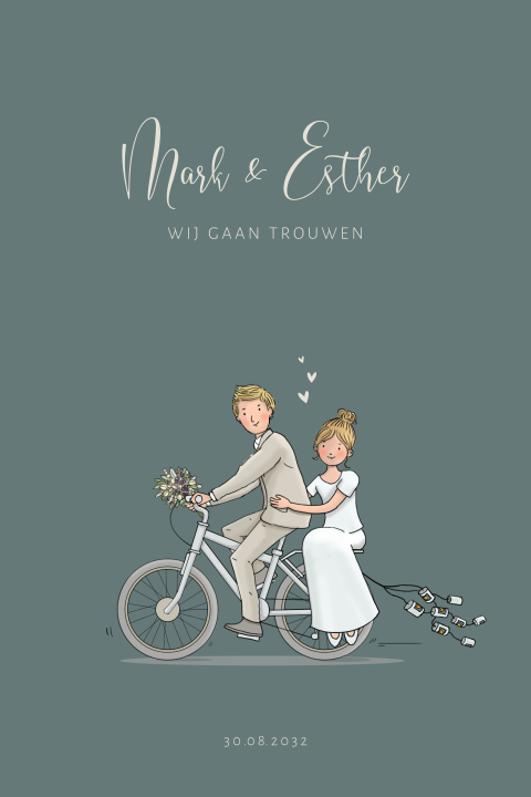Trouwkaart fietsend bruidspaar met bloemen