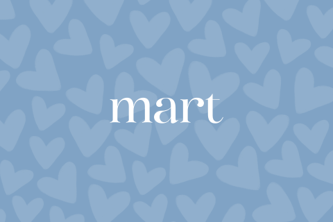 Blauw geboortekaartje met hartjespatroon