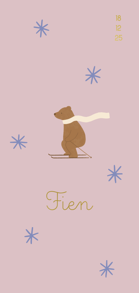 Langwerpig roze geboortekaartje met beer op ski's