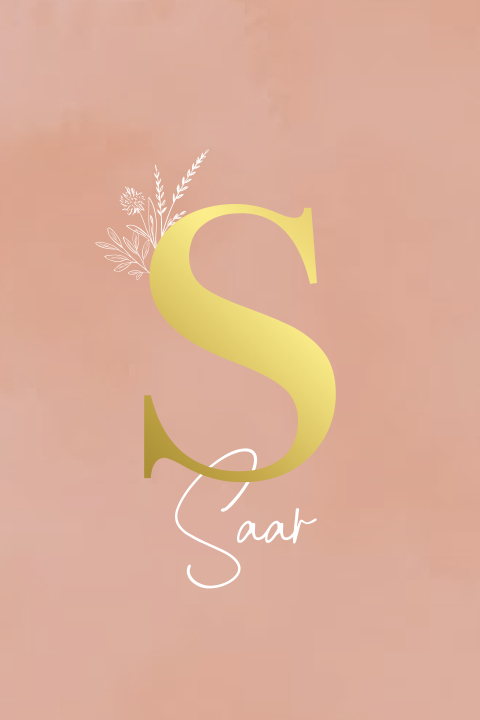 Roze poster met gouden letter, naam en bloemen