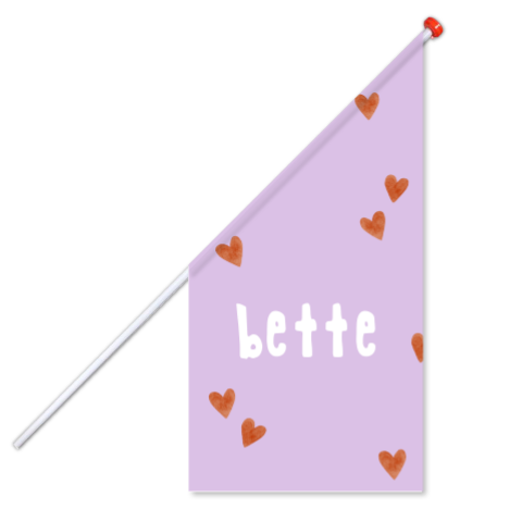 Lila geboortevlag met rode hartjes