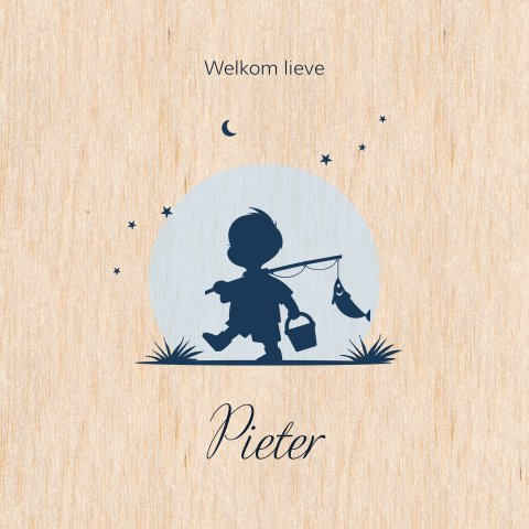 Houten geboortekaartje met silhouet zwervertje
