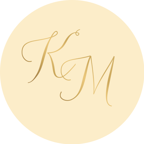 Sluitsticker zachtgeel mat goudfolie