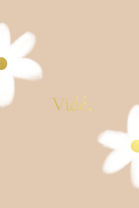 Schattig geboortekaartje met witte bloemetjes in hoogglans goudfolie