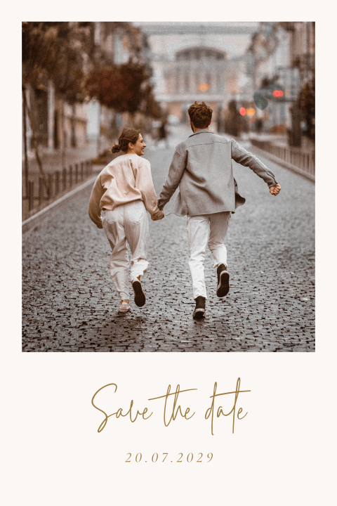 Speelse save the date kaart polaroid effect foto creme