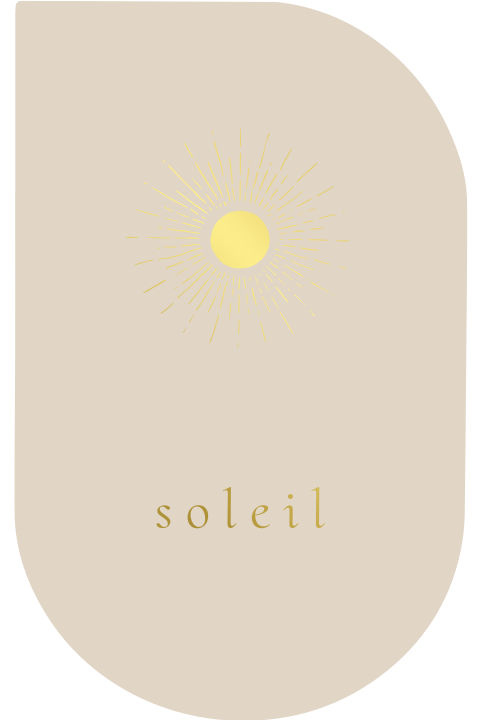 Ovaal met hoekje geboortekaartje met grote zonnestralen in folie