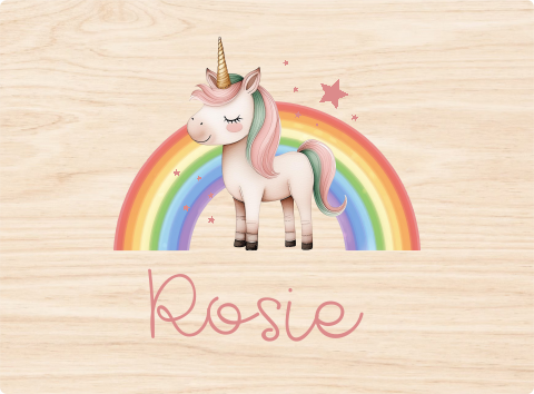 Memorybox met regenboog, eenhoorn en naam