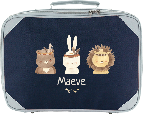 Koffertje met naam en een beertje, konijn en leeuw