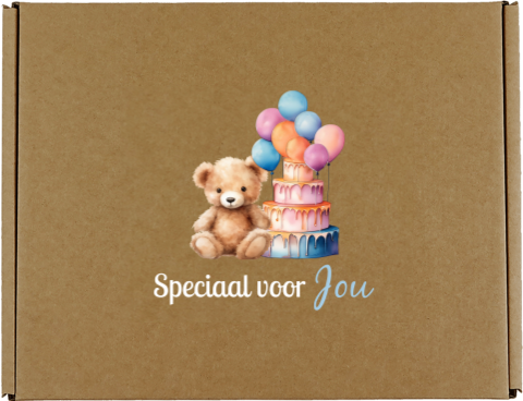 Lieve cadeaudoos van kraft met zittend beertje, taart en ballonnen