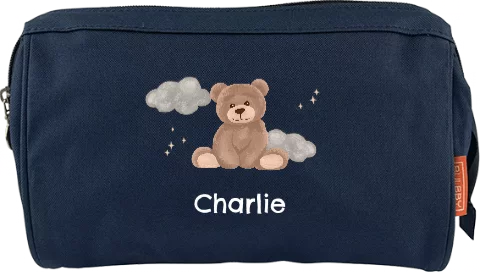 Lieve toilettas met zittend beertje, wolken en sterren