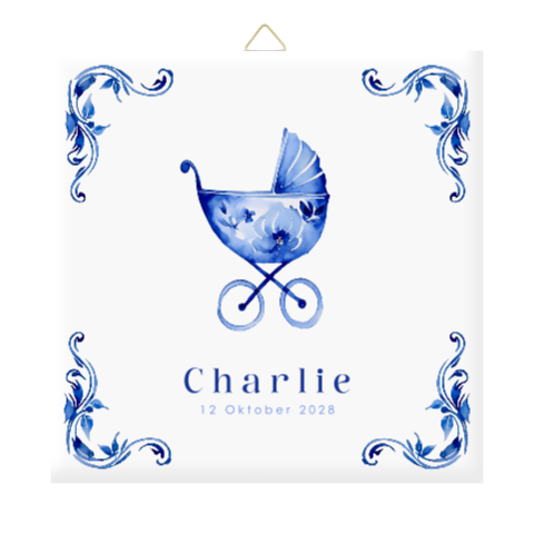 Geboortetegel in het Delfts blauw met kinderwagen en naam