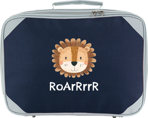 Logeerkoffertje met naam en geïllustreerde leeuw