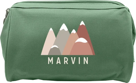 Toilettas met naam en berglandschap