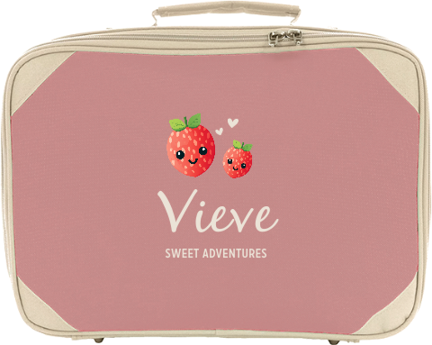 Koffertje met naam en vrolijke aardbeien