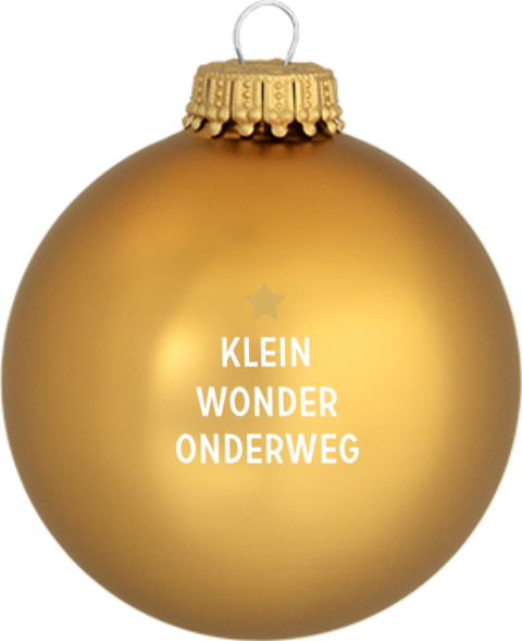 Glazen kerstbal met ster als zwangerschapsaankondiging