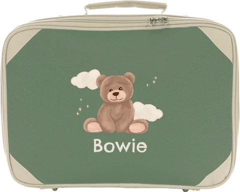 Koffertje met naam, zittend beertje, wolken en sterren