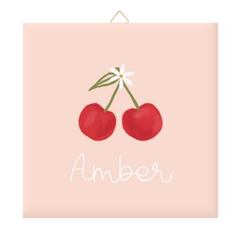 Roze geboortetegeltje met kersen en naam