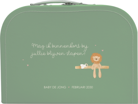 Zwangerschapsaankondiging op kinderkoffertje met schattig leeuwtje
