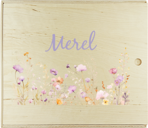 Speelgoedkist met naam en bloemen