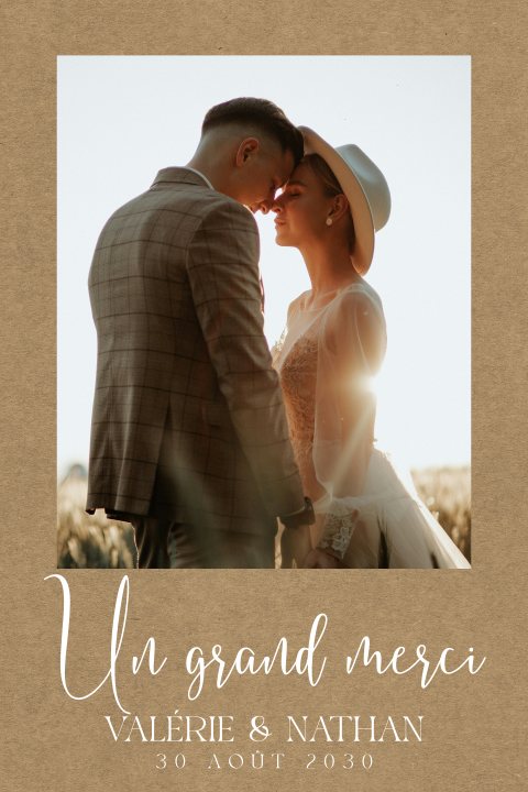 Carte de remerciement magnet élégante sur fond d'aspect kraft 