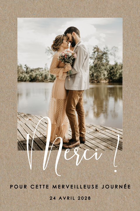 Carte de remerciement avec aspect carte postale avec photo