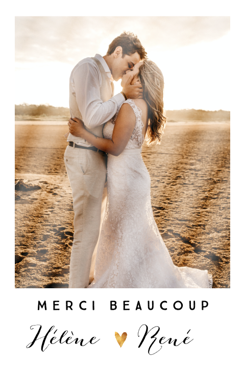 Carte de remerciement avec un aspect carte postale et une photo