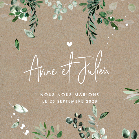 Faire-part avec branches d'eucalyptus sur du papier kraft